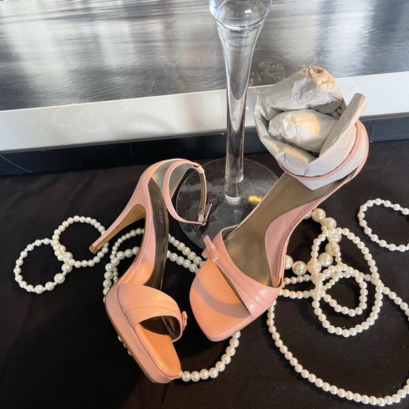 Guess Cassandra LT Pink Leather Ankle Strap Heels - Picture 7 of 11
